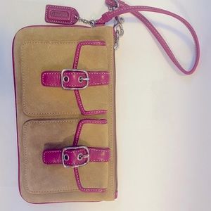 Coach wristlet never used